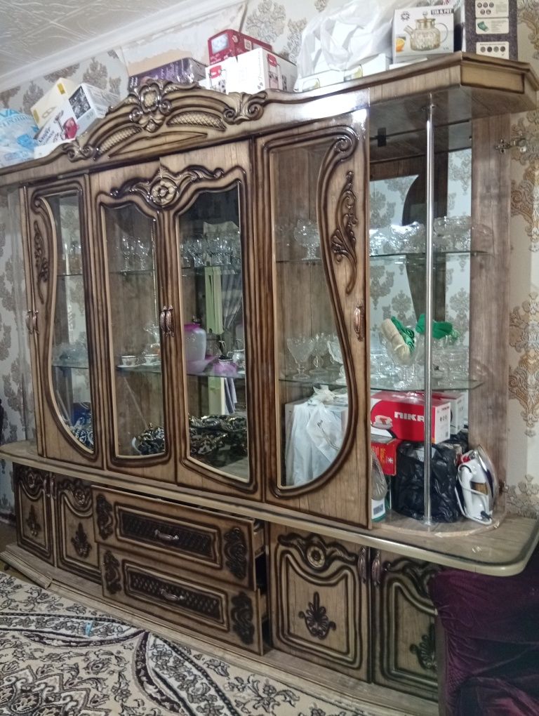 Прадаю стенку не дорога