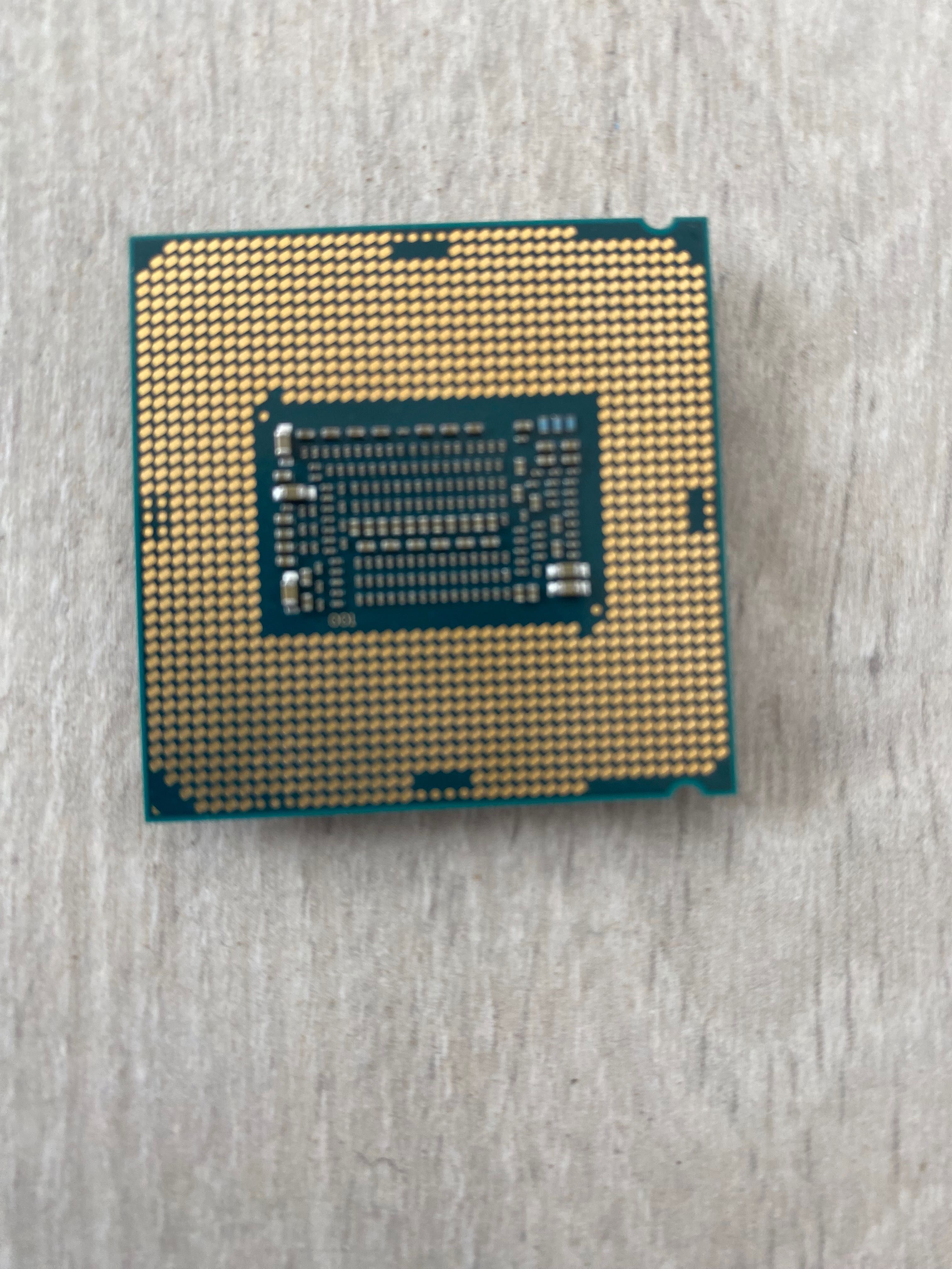 Procesor intel i5 9400f  + aqirys puck