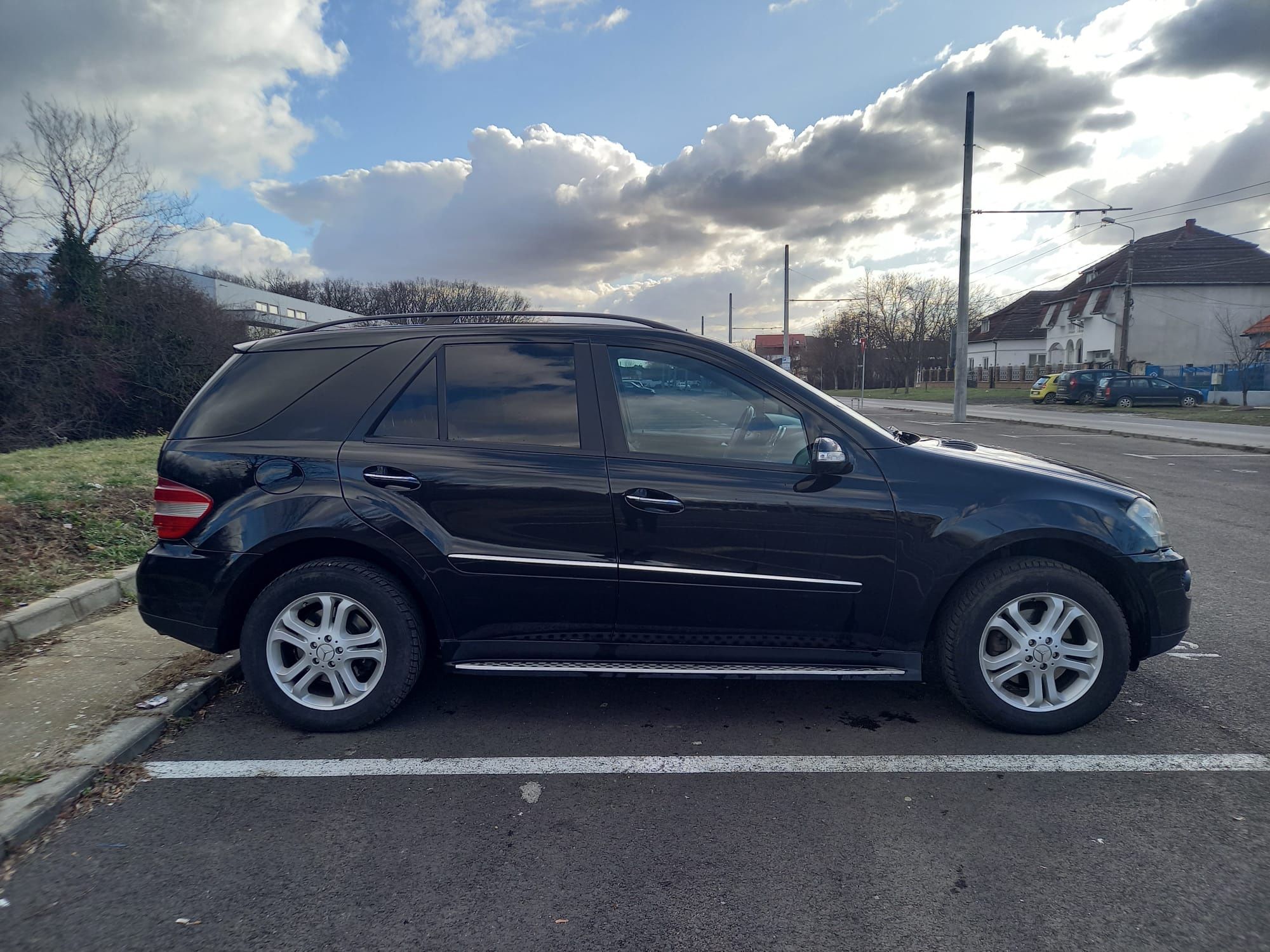 Vând Mercedes ML 320 CDI