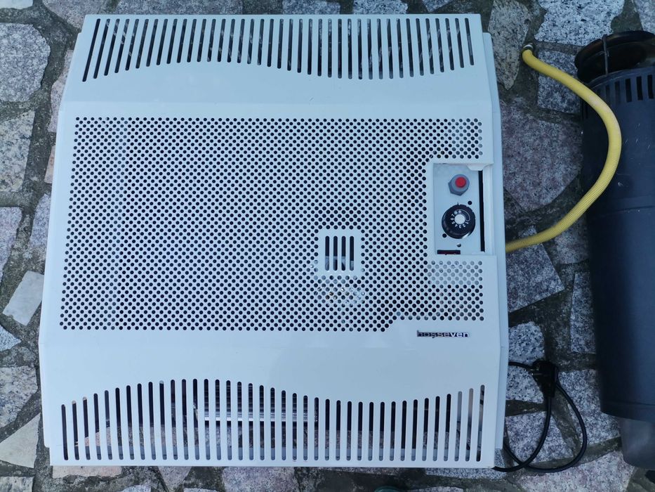 Vând convector pe gaz