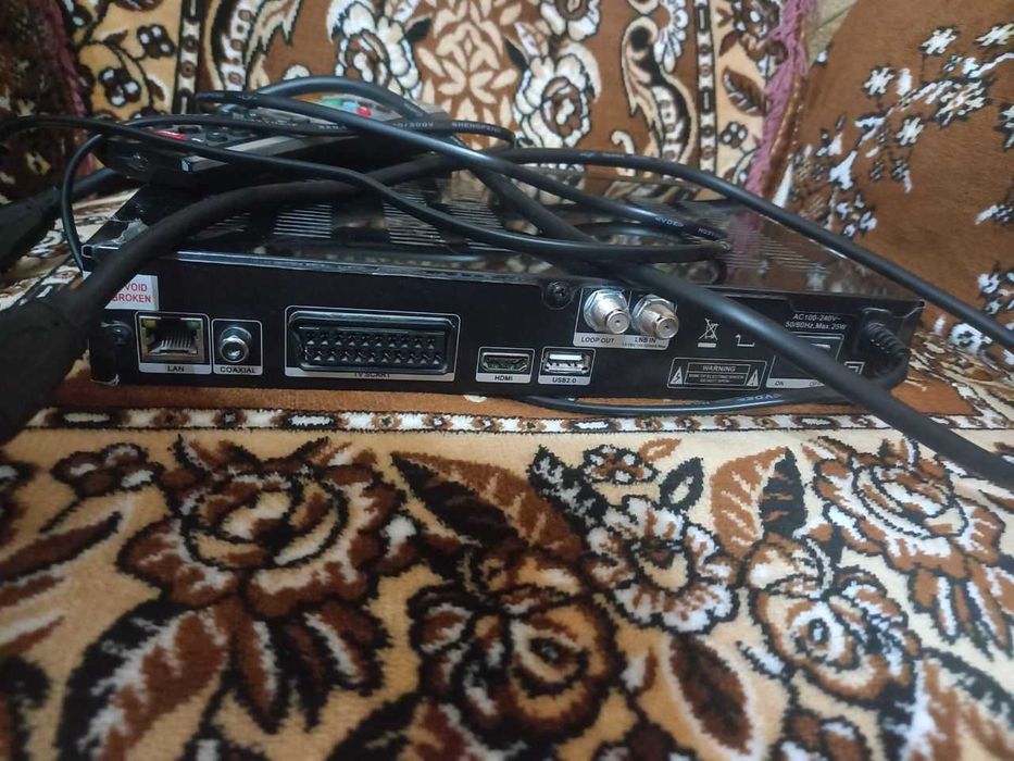 Спутниковый ресивер (тюнер)