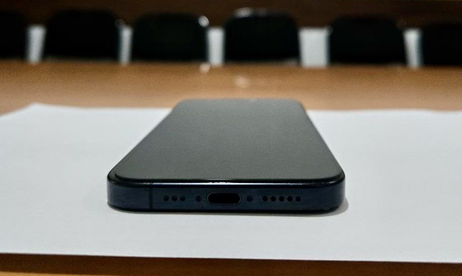 Срочно Iphone 15 pro сотилади холати идеал