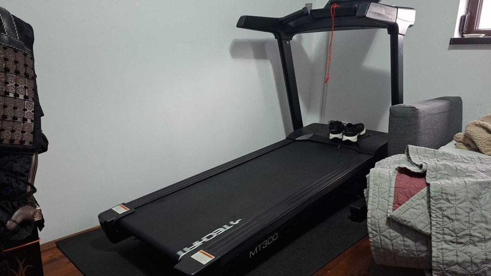 Banda de alergare TECHFIT MT300, stare perfecta, cu livrare personala
