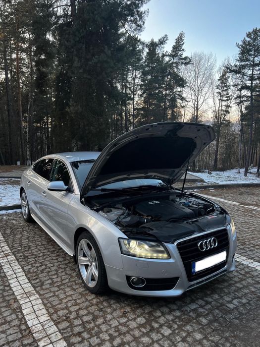 Vând Audi A5 stare impecabilă! Preț negociabil!