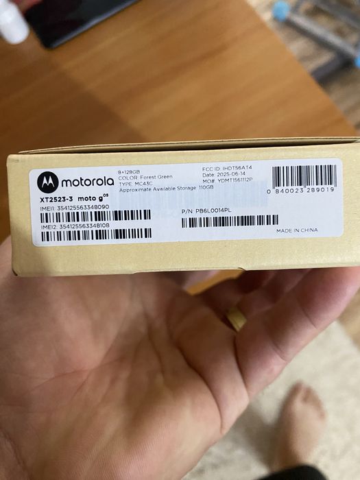 Telefon mobil motorola g04 la cutie
