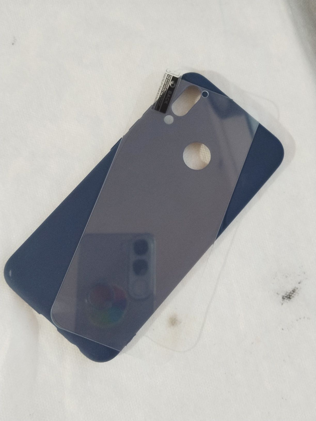 Продам стекло и чехол для смартфона Huawei P Smart 2019