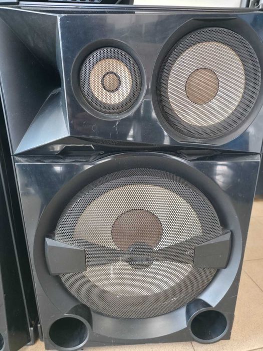 ***НАЙ-ТЪРСЕНАТА музика*** Sony Shake X7