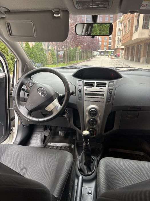 Тойота ярис 1,4 д