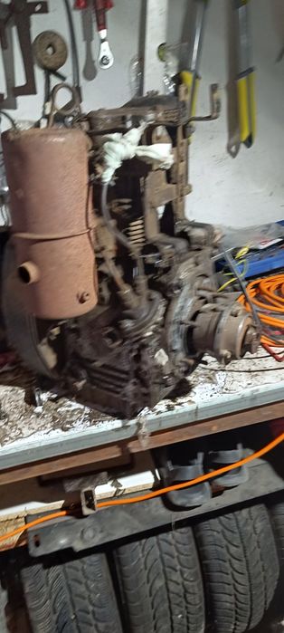 Vând motor Rugerini