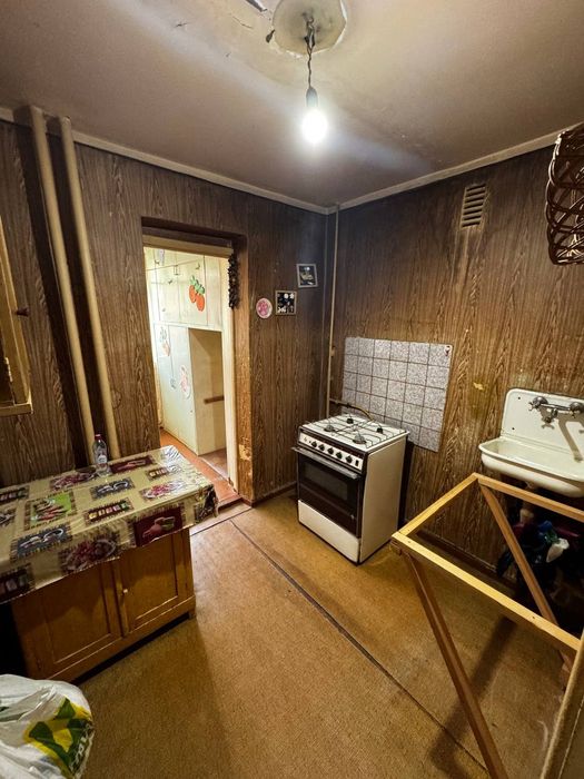 Продаётся 2/2/4 на Максим Горьком