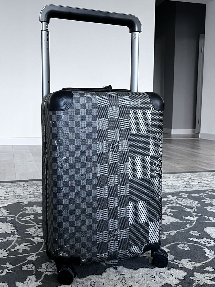 Продам оригинальный чемодан от Louis Vuitton