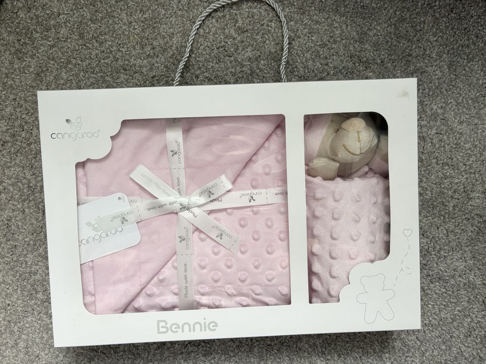 Одеяло с играчка Cangaroo Bennie - розово