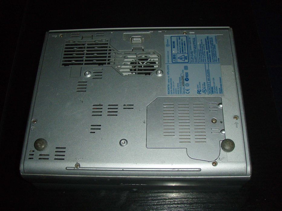 Videoproiector cu lampa Sony VPL-CX70 cu lampa consumata/arsa