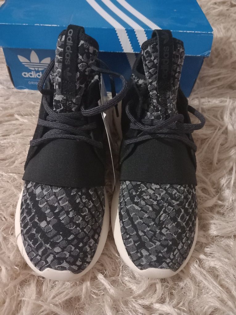 Adidas tubular defiant
