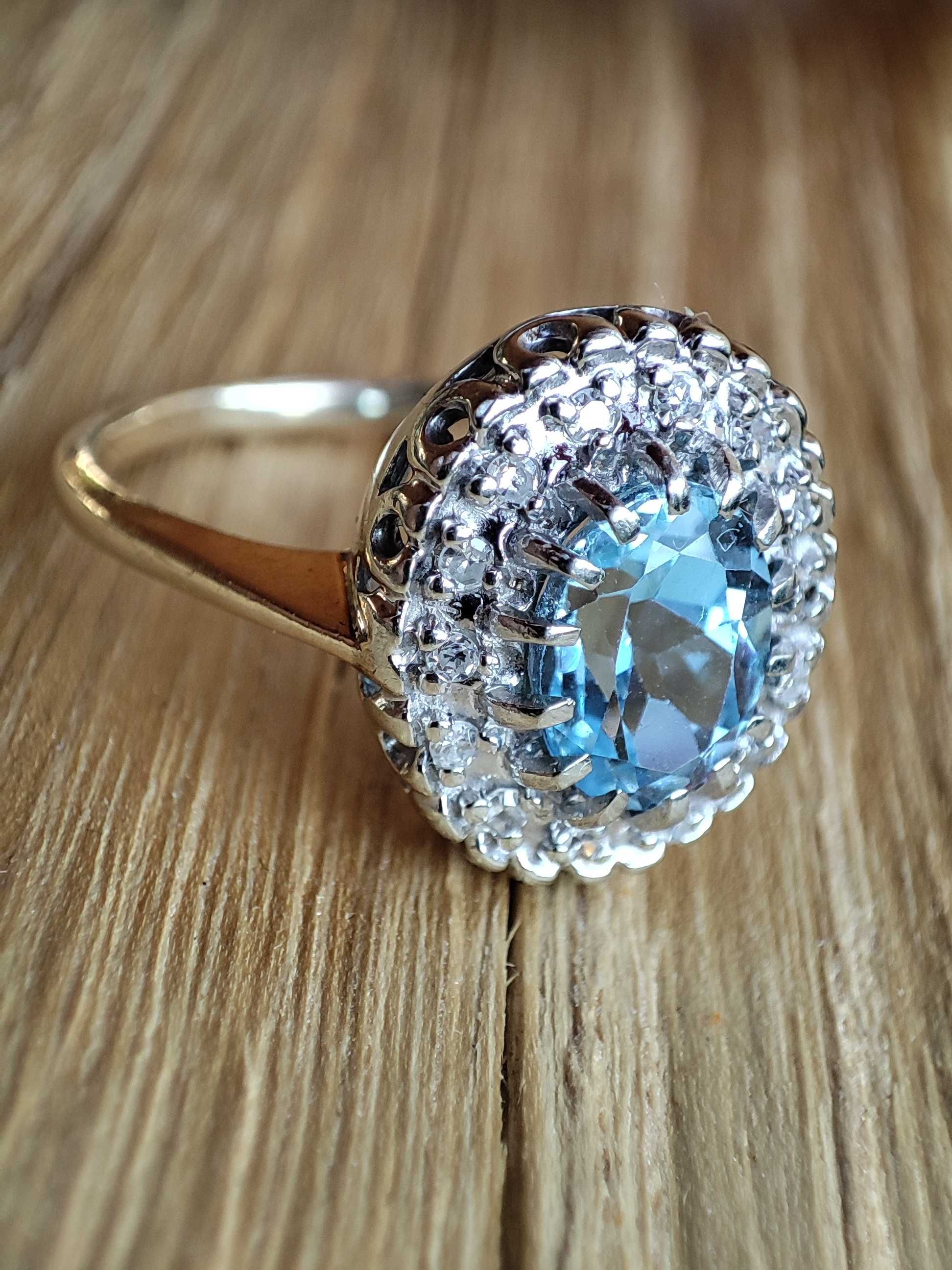 Inel Aur 14K Cu Topaz Si Diamante Swiss