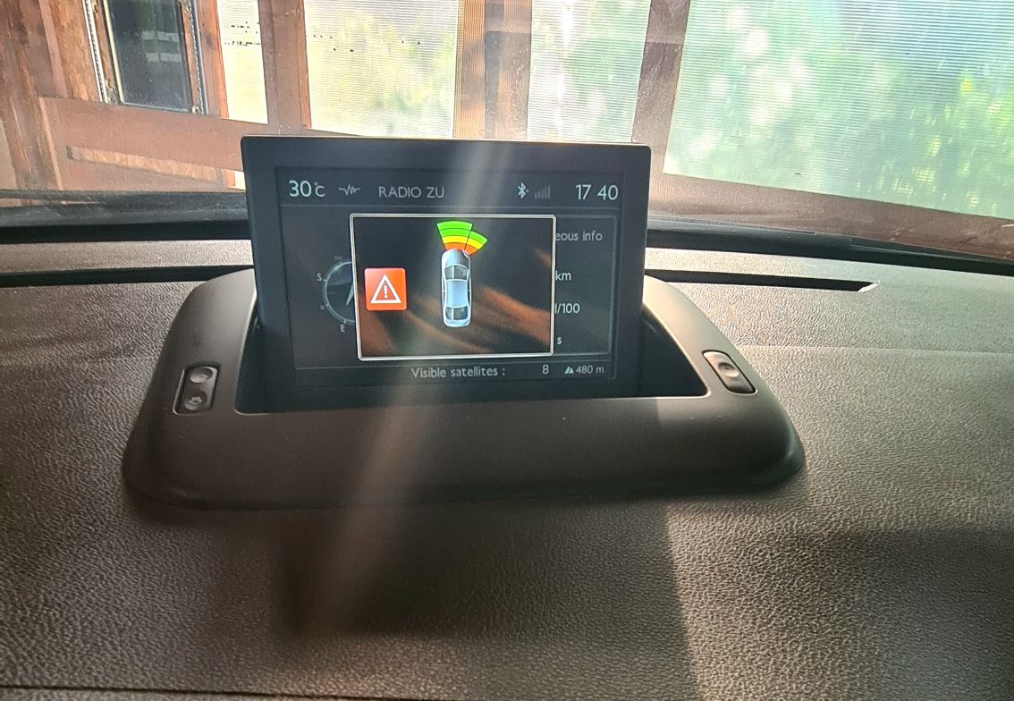 Peugeot 3008, an 2016/ 10, navi/camera/led