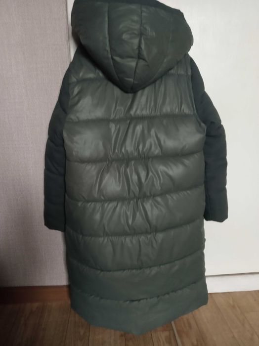 Продам пуховик зимний на девочку