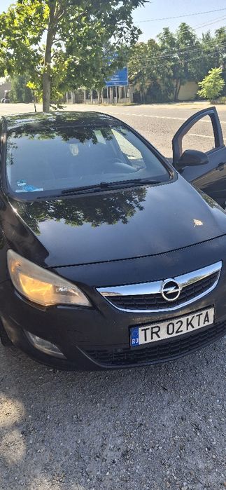 Opel astra j an 2012
