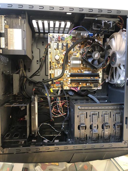 Unitate Pc Medion CmStorm QuadCore QuadCore 2.40 Ghz -A-