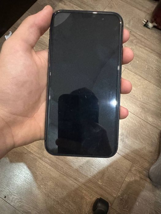 Обменяю айфон 11