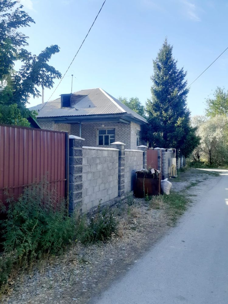 Тез арада үй сатылады