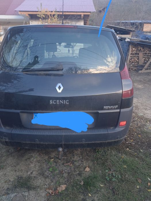 Vând renaut secenic