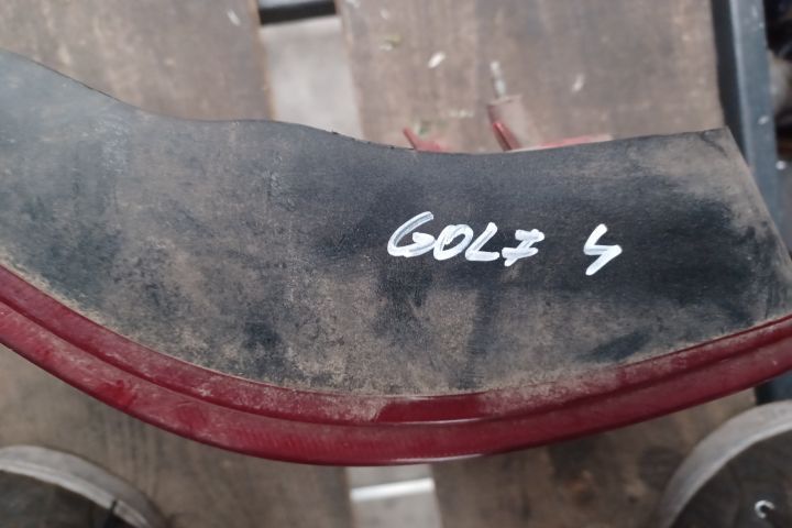 Lampa stop stanga pe aripa Volkswagen VW Golf 4  [din 1997 pana  2006] seria Hatchback 3-usi 1.4 MT