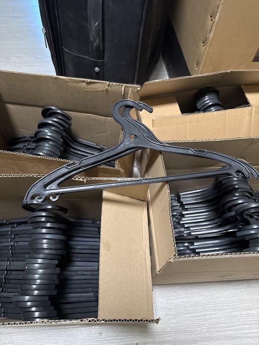 Вешалки для одежды