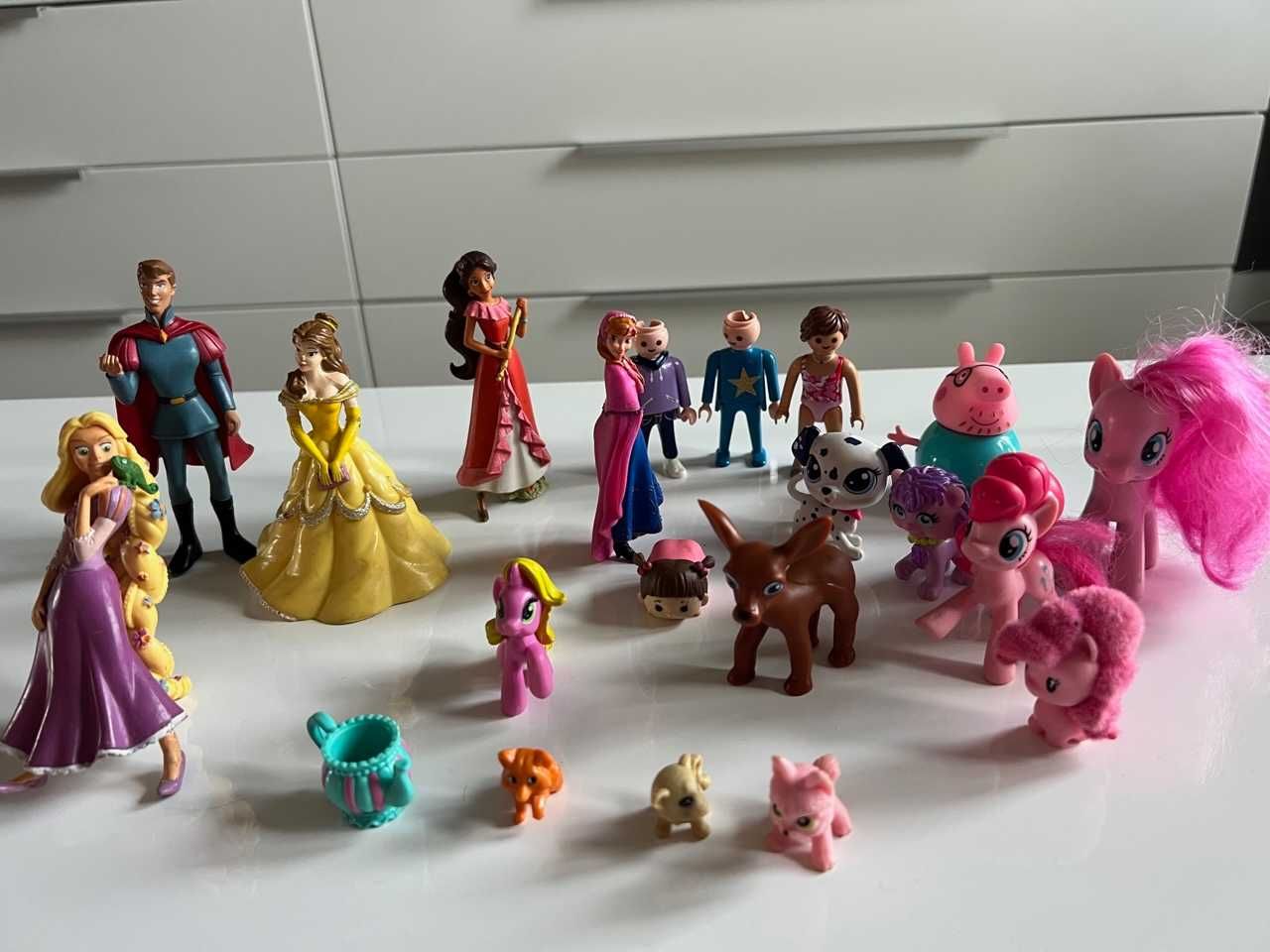 Lot 5 figurine Disney + altele