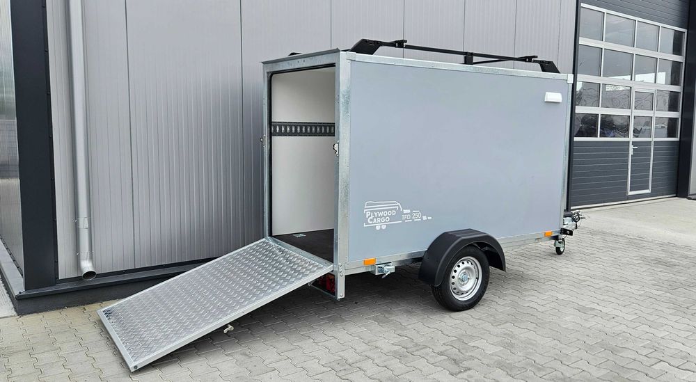 Remorca carosata cu rampa spate TOMPLAN TFD 250.01, 750 kg