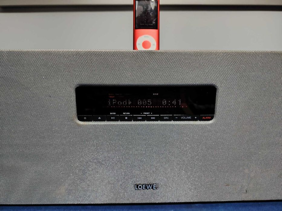 LOEWE SoundBox model 51202 T, sistem audio, cu CD, IPod, USB, radio