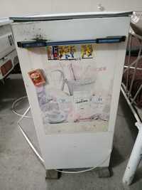 Продаётся советский холодильник