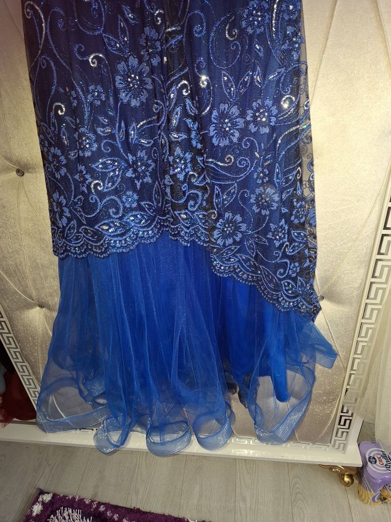 Rochie de seara albastră