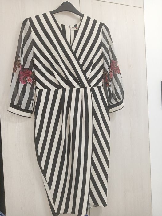 Vând rochie elegantă