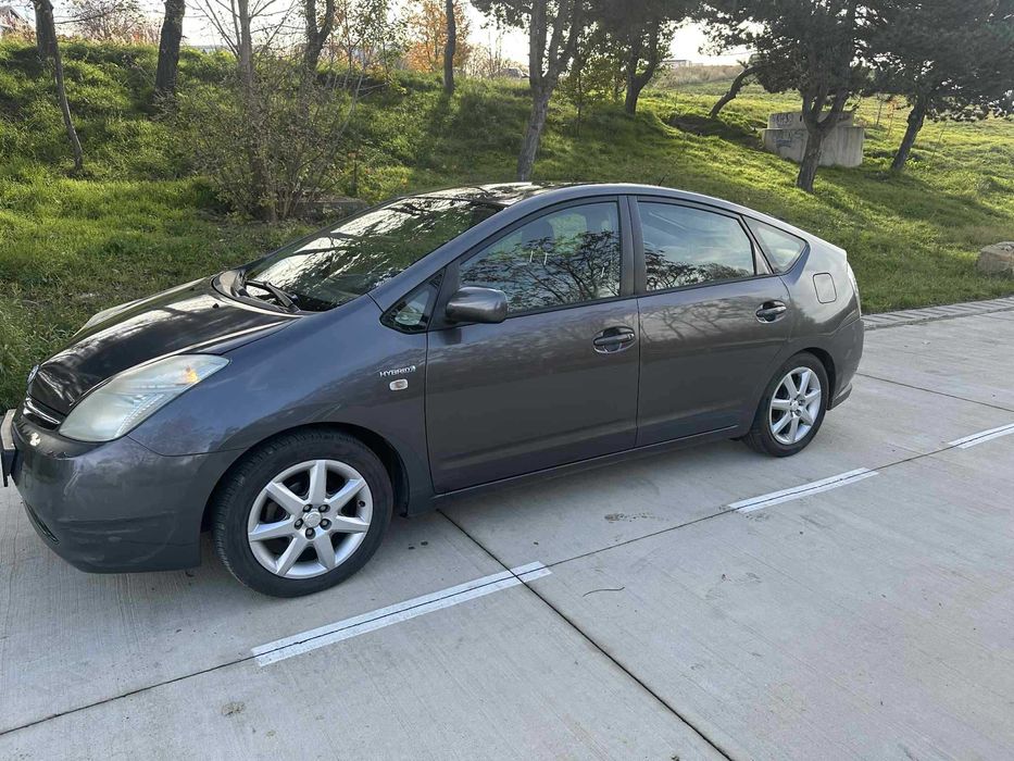 toyota prius hybrid
