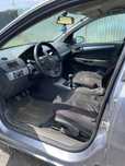 Dezmembrez Opel Astra h 1.7d