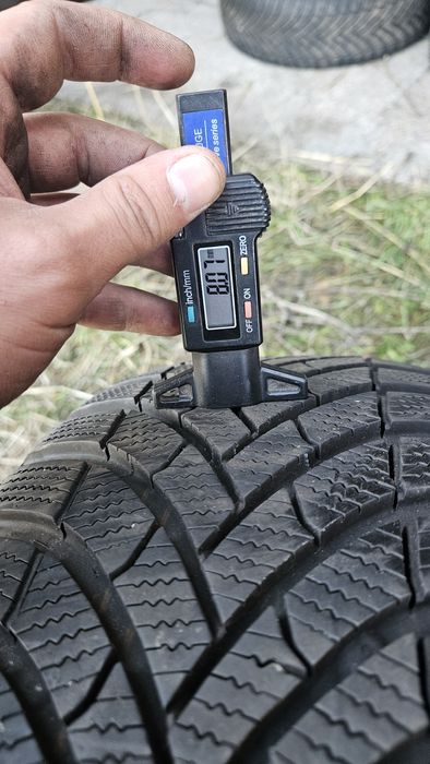 2бр като нови гуми 215 55 17 дот 23 семперит