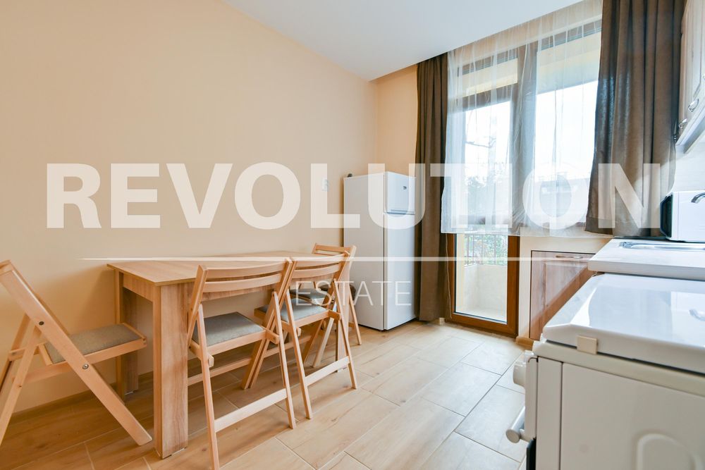 Дава се под наем Тристаен апартамент в София, Света Троица - 90 кв.м за 750 € - Снимка #2