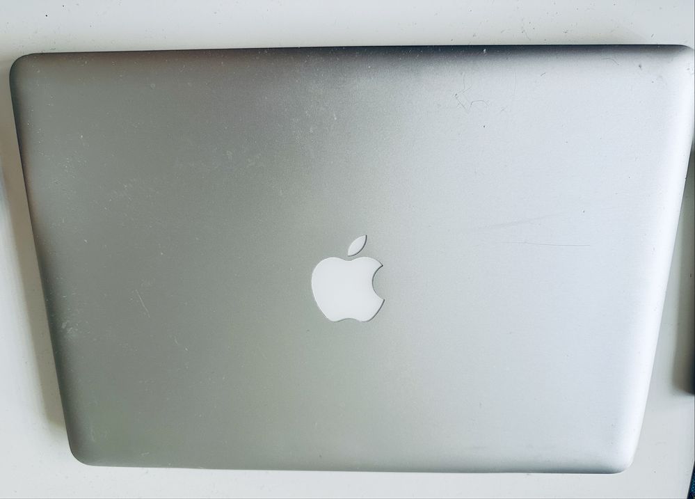 Лаптоп MacBook Pro Retina 13’3  2.5GHz i5 8GB RAM 1000GB HDD