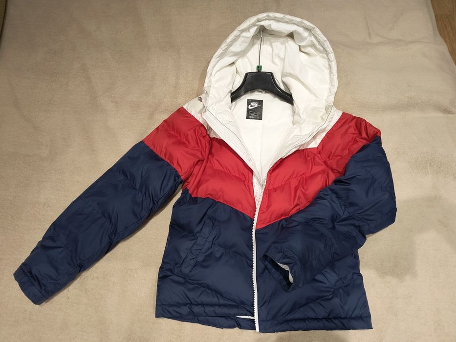 Зимно яке Nike за момче 147-158 см