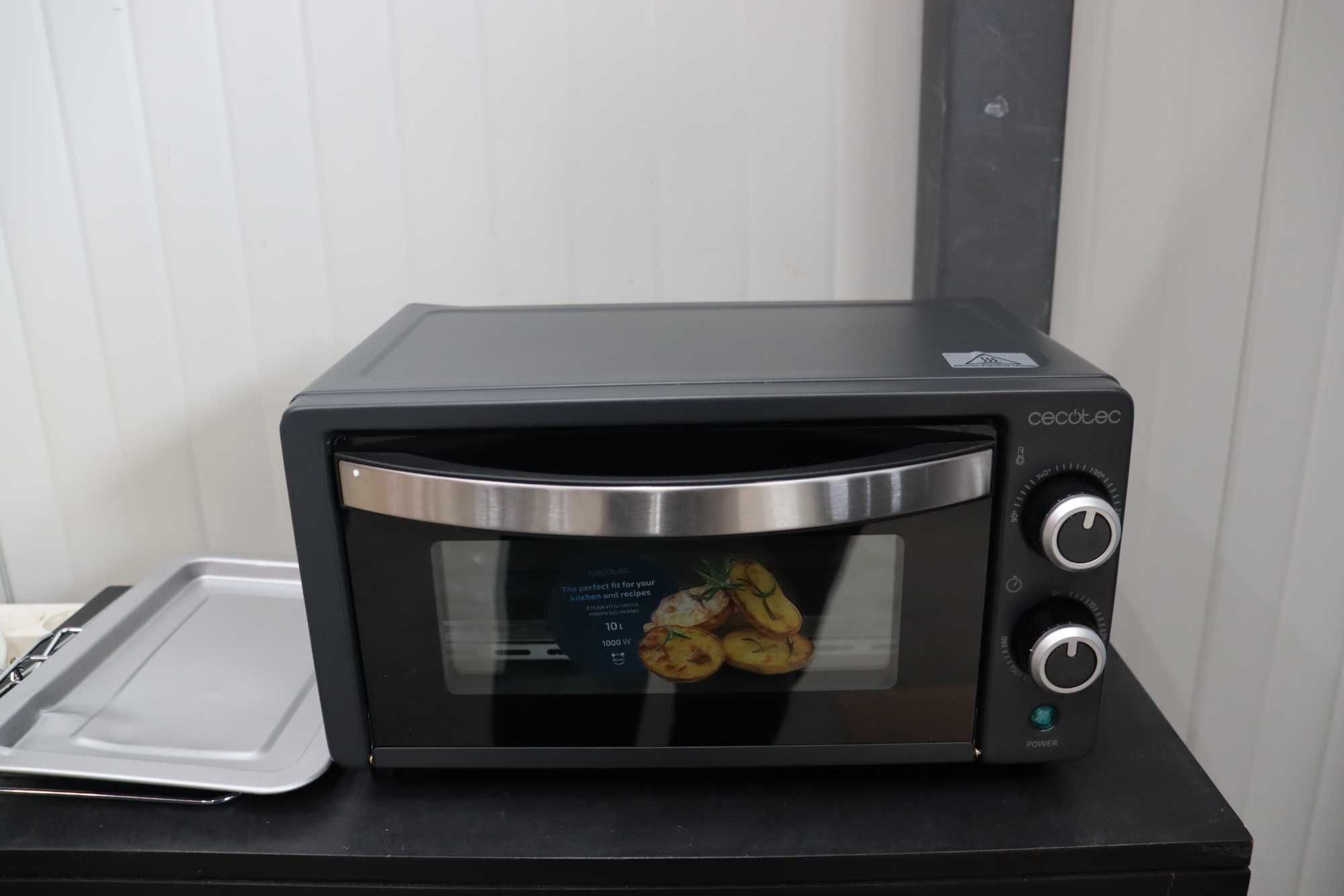 Cecotec Bake&Toast 1090 Черна настолна фурна 10L 1000W, лек ДЕФЕКТ