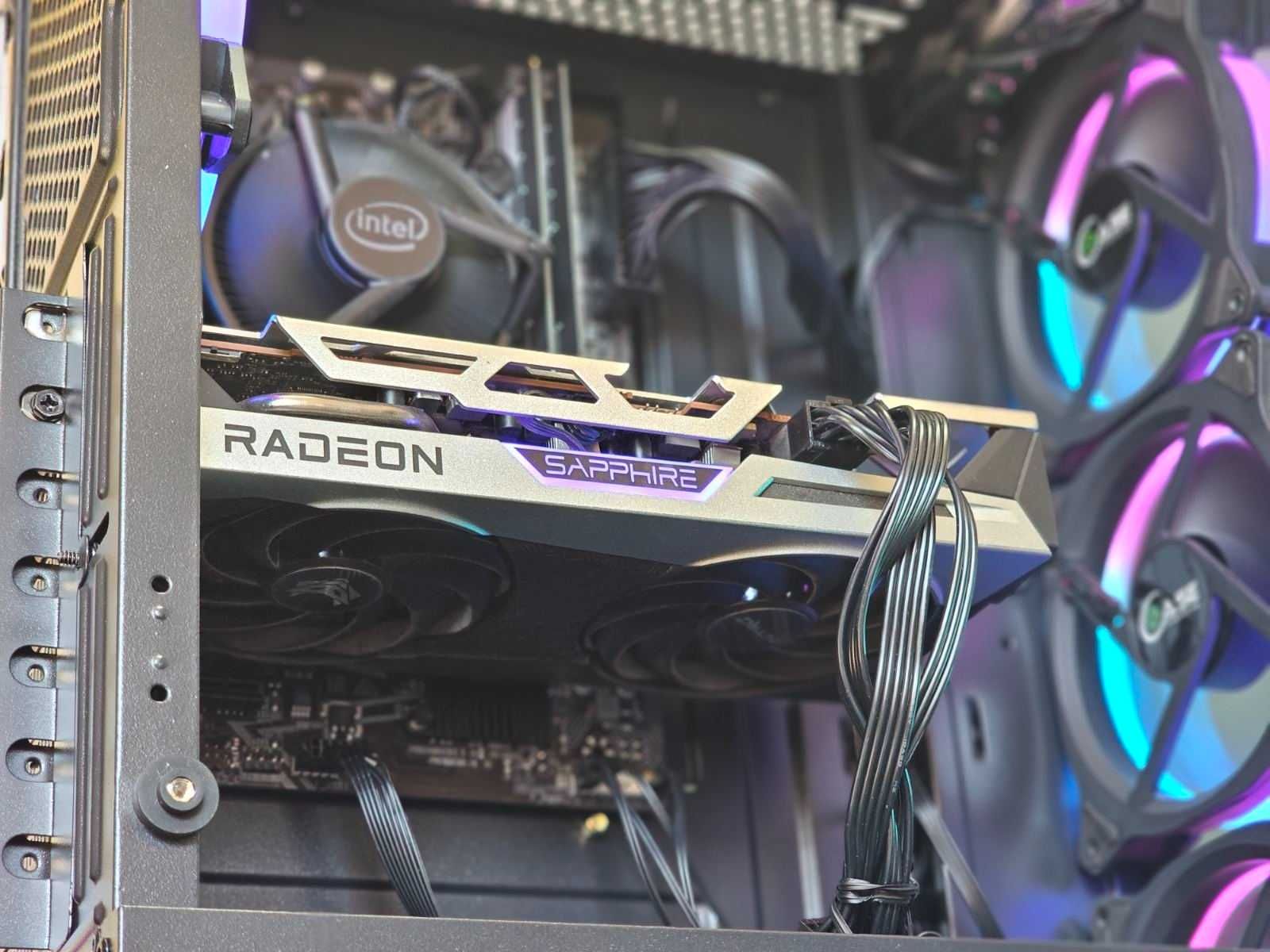 RX 9060XT 8GB/Ryzen 7-5700X/RAM 32GB/SSD 1TB/Чисто Нов+Гаранция