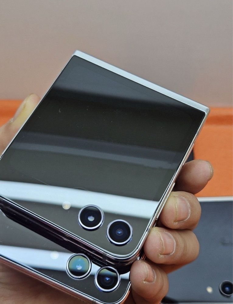 Samsung Z Flip 5 8/256Gb orginal