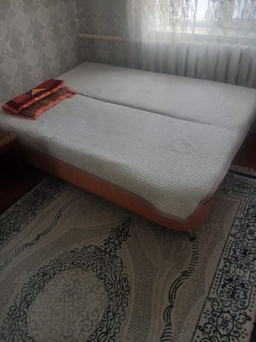 Продам два диван мебель