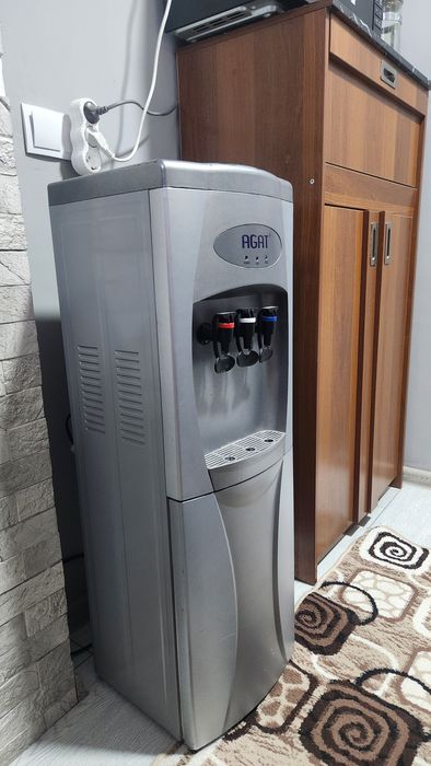 Кулер для холодной и горячей воды Agat