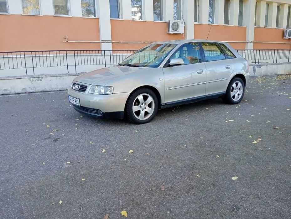 Audi A3 an 2003 capacitate motor 1,6