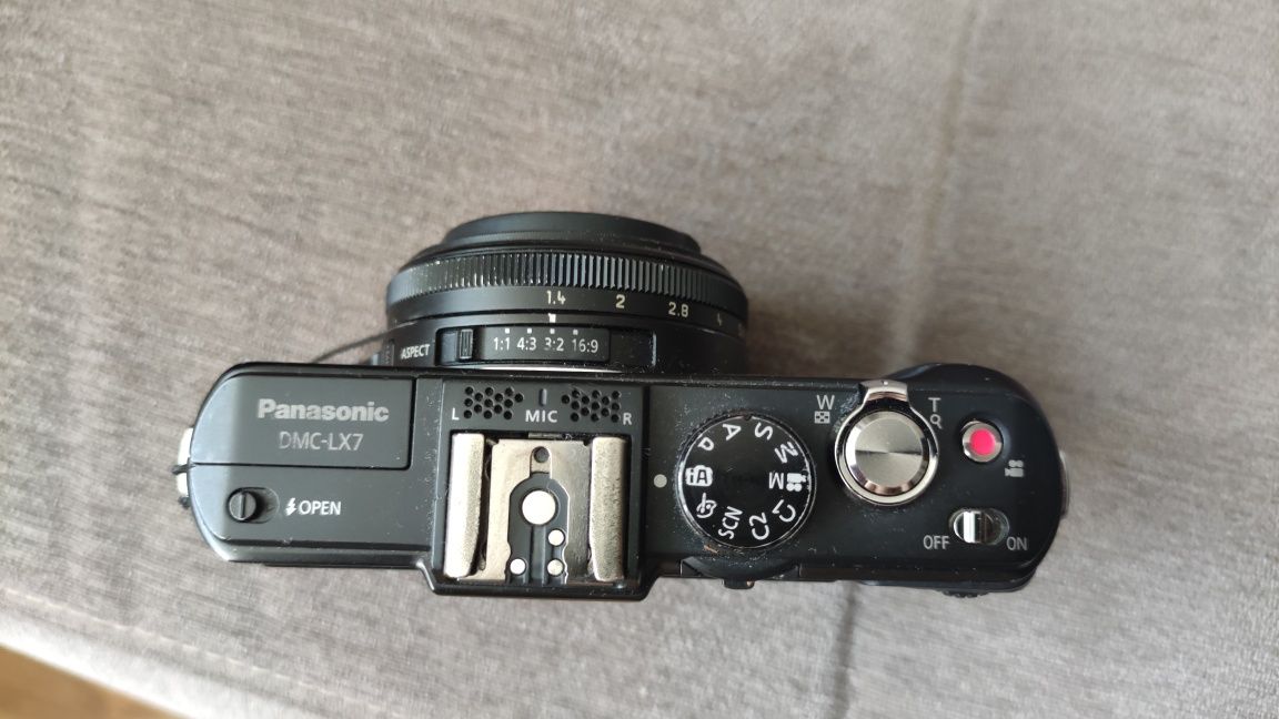 aparat foto digital Panasonic Lumix DMC-LX7