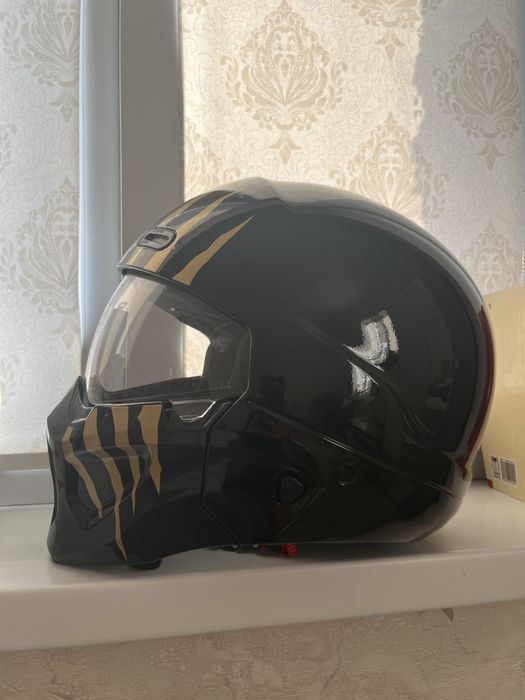 Срочно продам мотошлем