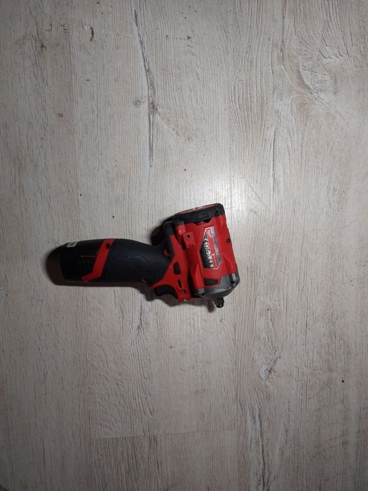 Impact milwaukee m12 fiw38