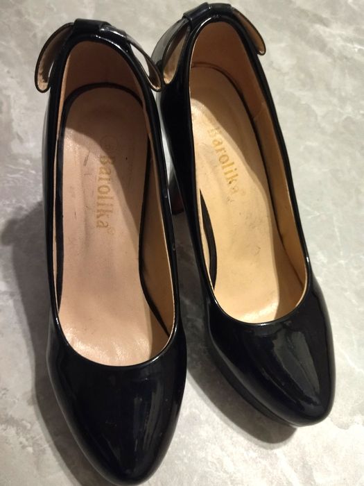 Продаются женские туфли. Размер 36.  Tufli sotiladi. 36- razmer